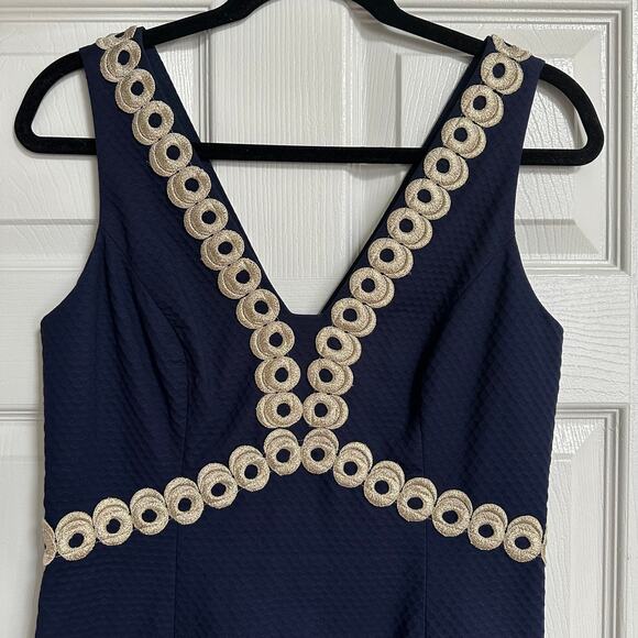 LILY PULITZER Esme Navy Blue Shift Sheath Gold Dress Size 4 23215 EUC - Picture 12 of 12